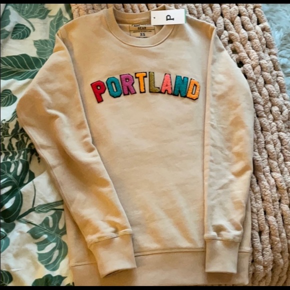 Portland Gear crewneck sweatshirt small NWT multicolor chenille - Picture 5 of 8